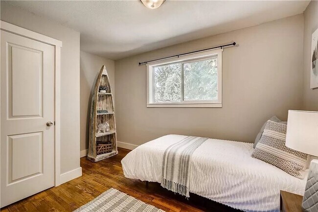 Building Photo - 3 BED 1 BATH SINGLE FAMILY FOR RENT