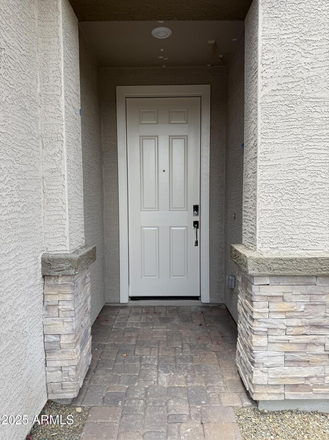 Building Photo - 3814 S 87th Dr
