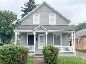 Building Photo - 2918 Tampa Ave