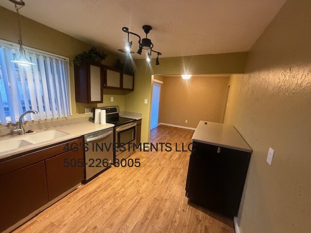 Foto del edificio - 2806 Cherry Hills Pl
