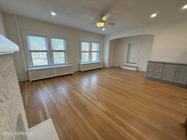 Foto del edificio - 1409 Wickapecko Dr