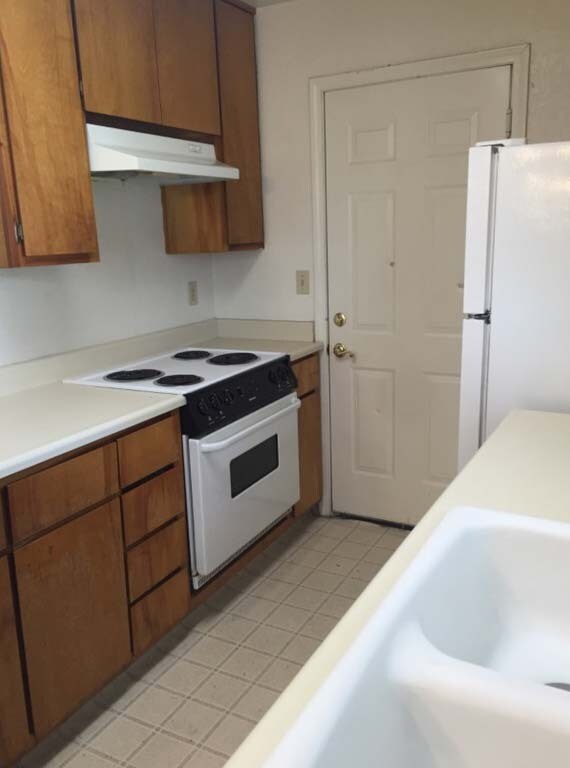 Building Photo - 1004 Trinity Ave