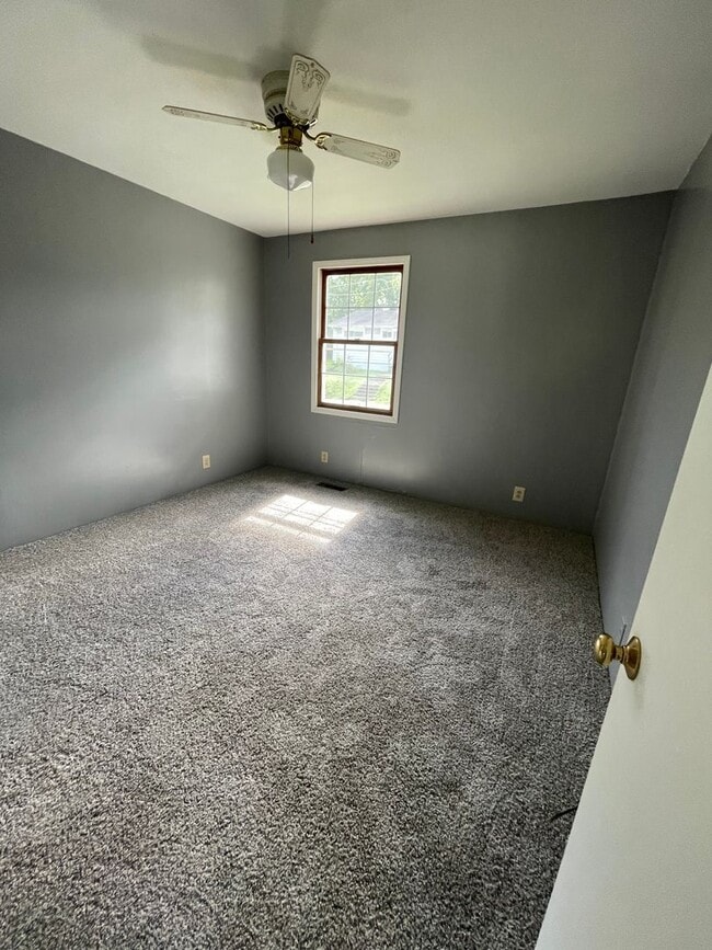 Building Photo - Nice 1 bed/1 bath house with fenced in bac...