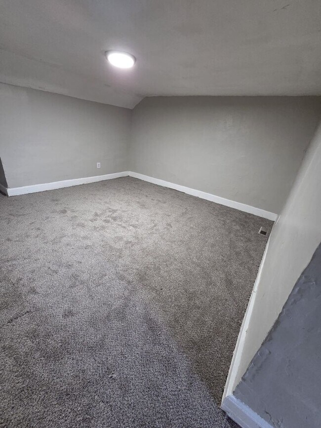Foto del edificio - Beautiful, remodeled house come see it