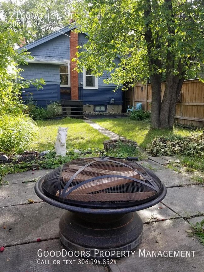 Building Photo - 2166 Athol St