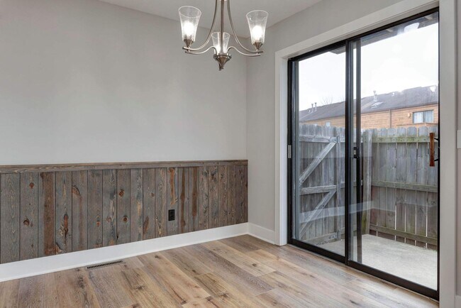 Foto del edificio - 3440 S Delaware Ave