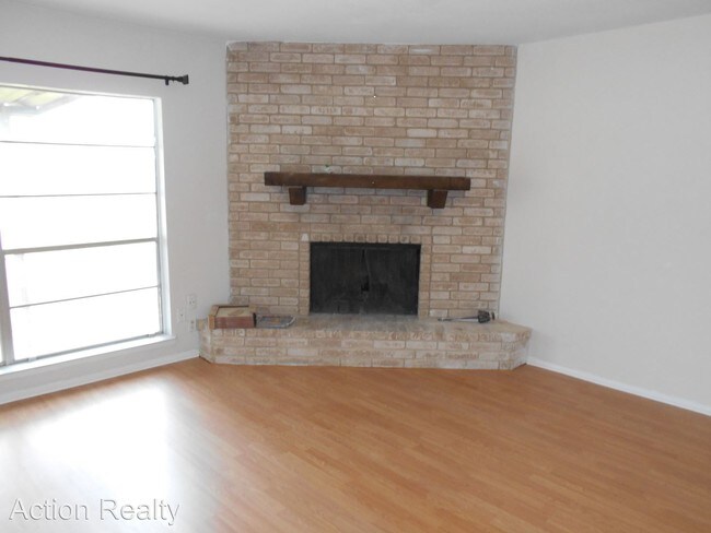 Building Photo - 3 br, 2 bath House - 11503 Spring Crest Drive