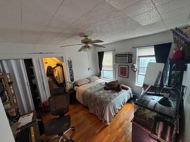 Foto del edificio - 231 Corey Rd