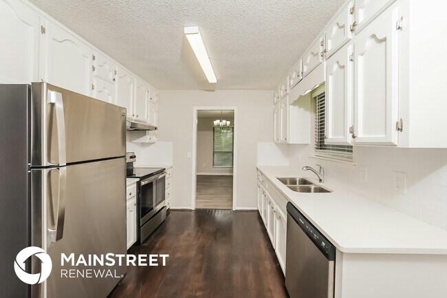 Foto del edificio - 2520 Beechwood Trail