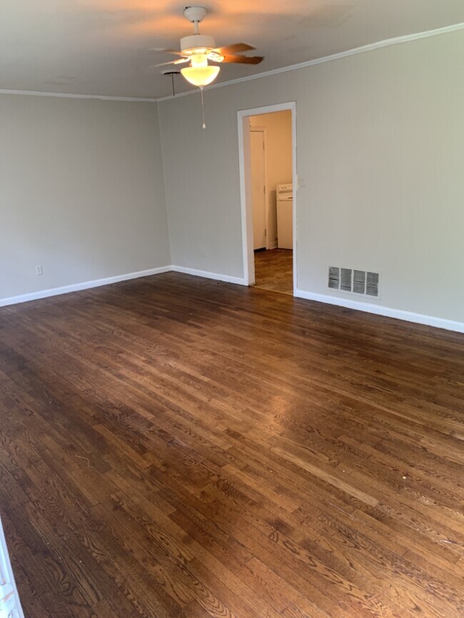 Foto del edificio - 3709 E Audubon Rd