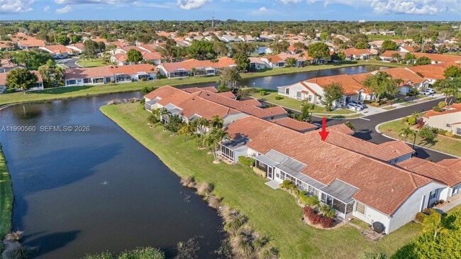 Foto del edificio - 15465 Lake Magnolia Pl