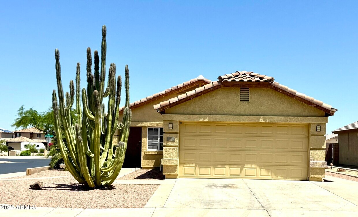 Foto principal - 11928 W Scotts Dr