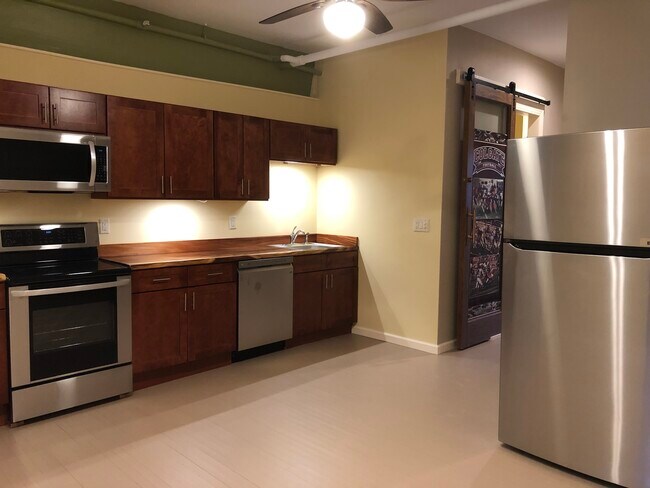 Cocina - 44 N Broad St