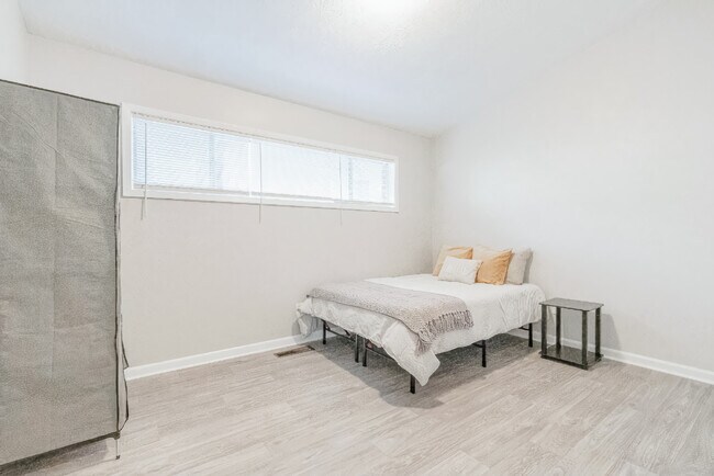 Foto del edificio - 4622 Sahara Dr SW