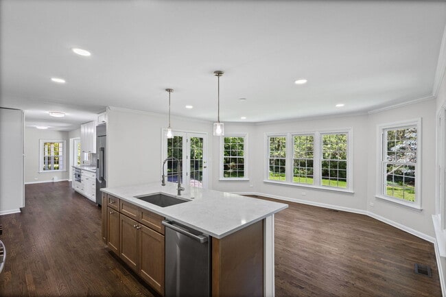 Building Photo - 1150 Willow Ln