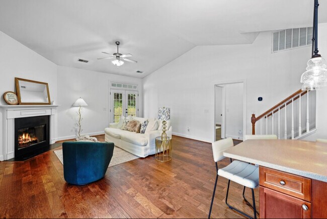 Foto del edificio - 8344 St Danasus Dr