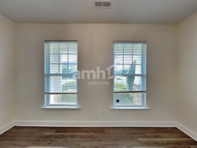Foto del edificio - 1001 Haven Ln
