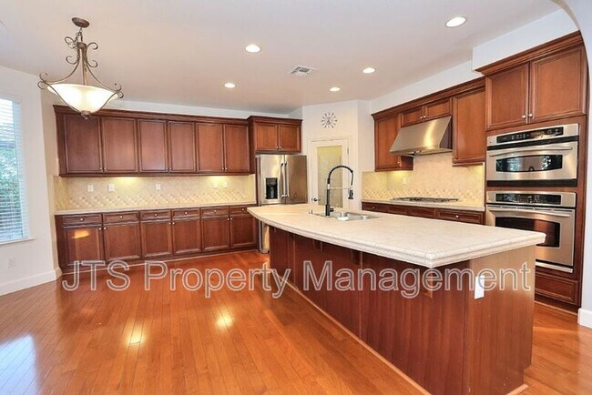 Foto del edificio - 5602 Jerry Litell Way