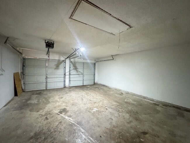 Foto del edificio - 9915 Larkspur Ln