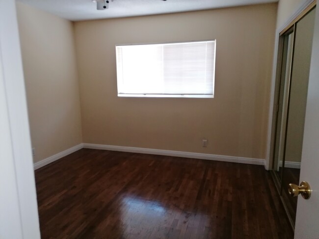 Foto del edificio - 3826 Huron Ave
