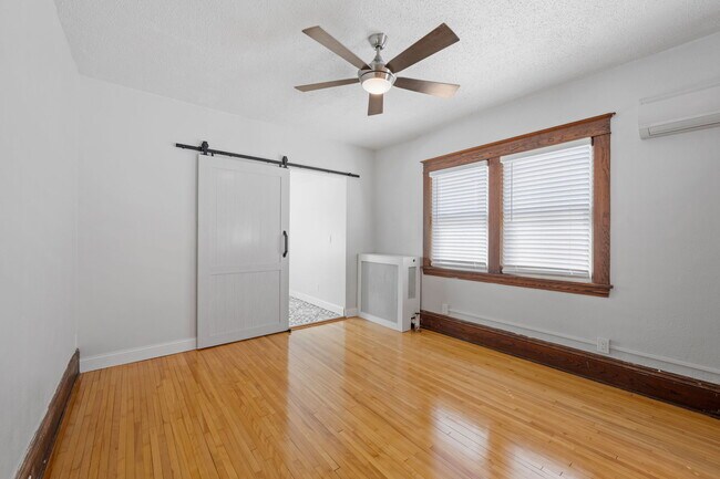 Foto del edificio - 3336 Lyndale Ave S