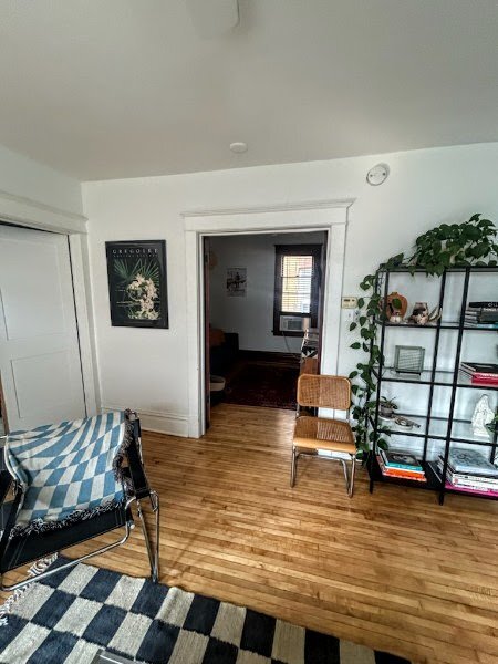Foto del edificio - 1 Bedroom + Den  - St. Paul Duplex
