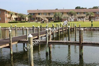 Building Photo - 726 Eglin Pkwy NE