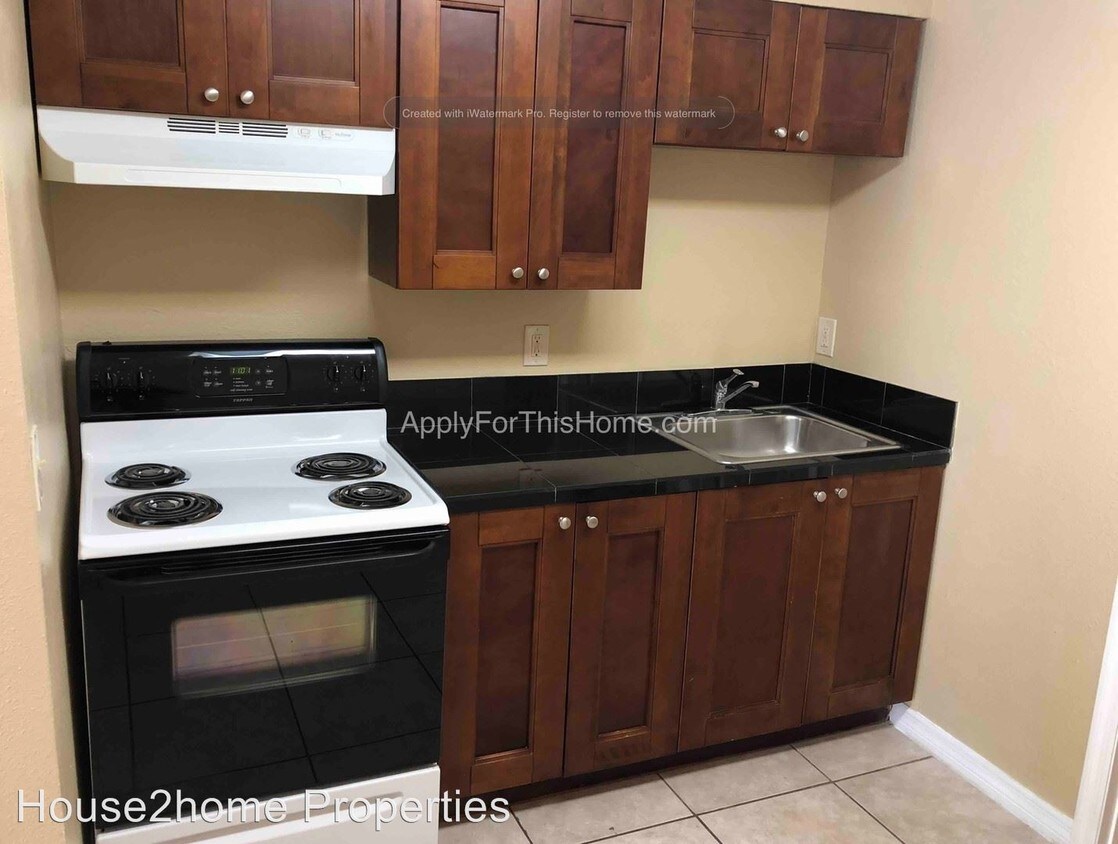 Primary Photo - 11727 N 12th St