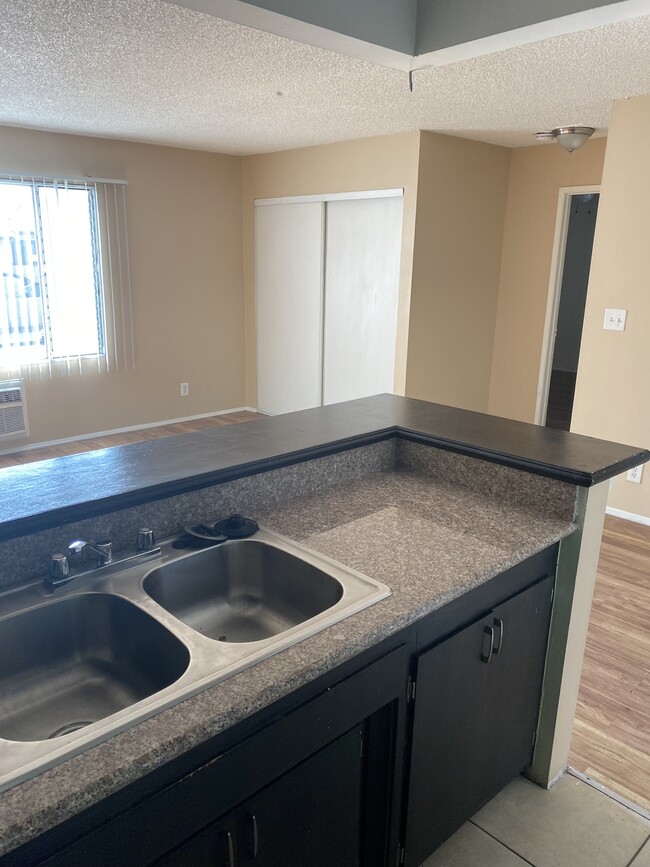 Building Photo - 8520 Sunland Blvd