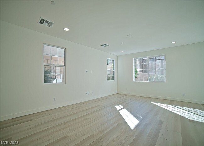 Building Photo - 85 Moon Hill Dr