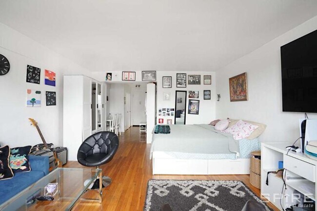 Foto del edificio - 1 bedroom in Brooklyn NY 11225