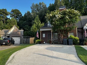 Building Photo - 4300 Ashwood Cove