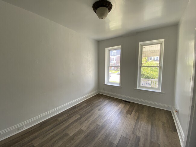 Foto del edificio - 283 W Jackson St