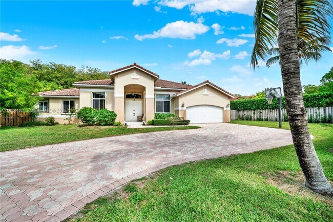 Foto del edificio - 8487 SW 138th Terrace