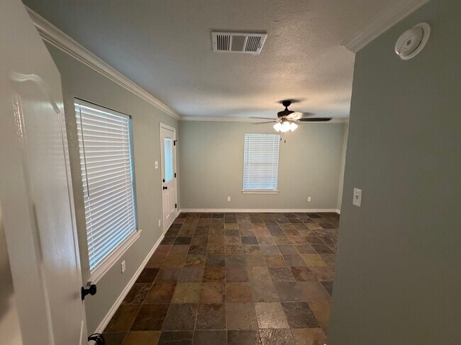Sala flexible - 421 W Thomas St
