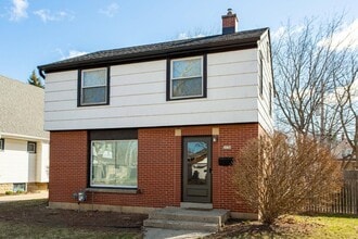 Building Photo - 2750 N 61st St
