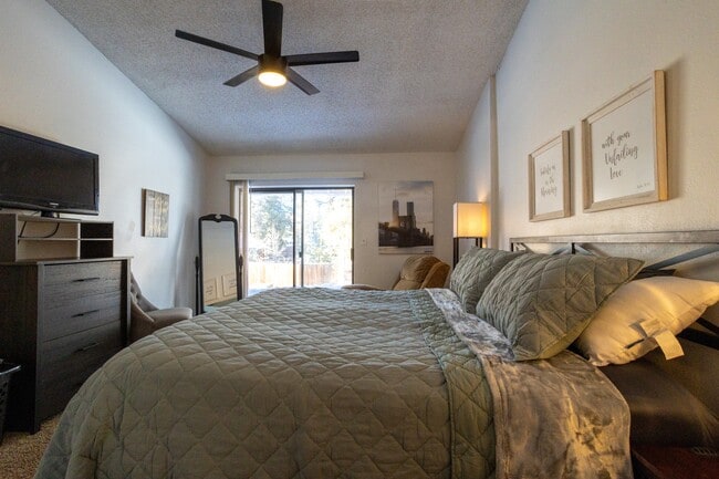 Building Photo - 33 Lofty Ct