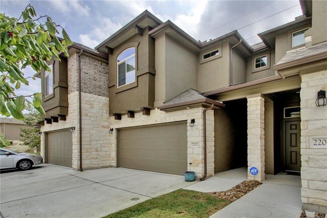 Building Photo - 2880 Donnell Dr