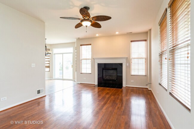 Foto del edificio - 1028 Heron Cir