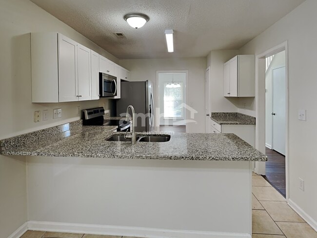 Foto del edificio - 8616 Warwick Crest Ln