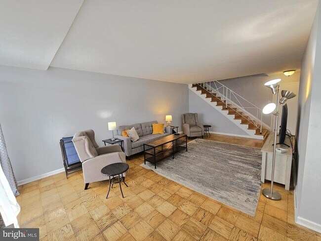 Foto del edificio - 301 N Beauregard St