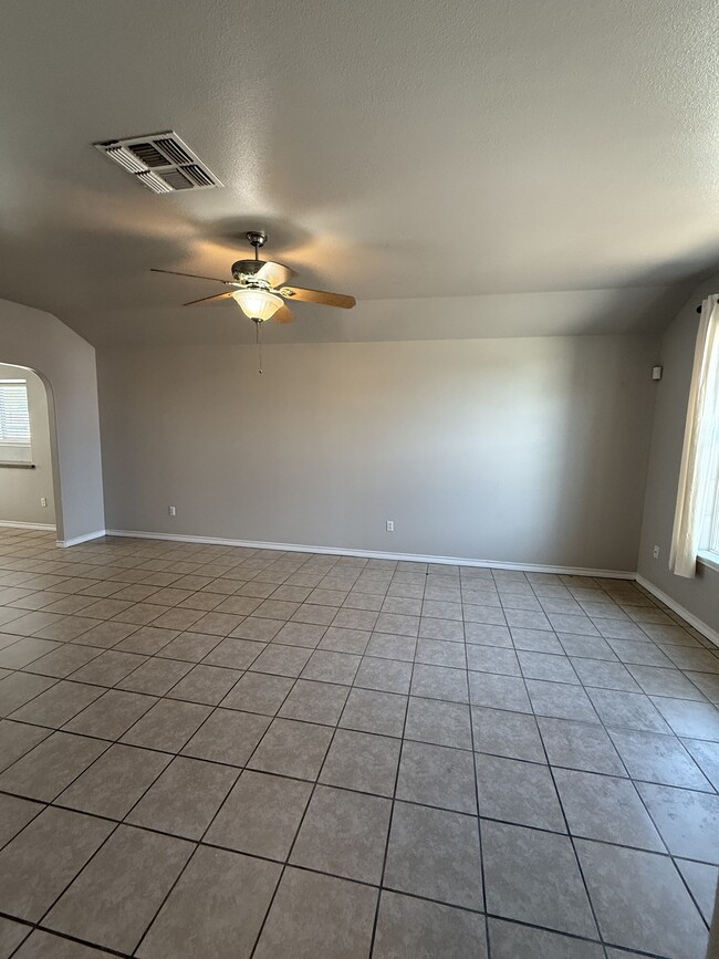 Building Photo - 13962 Jibstay St