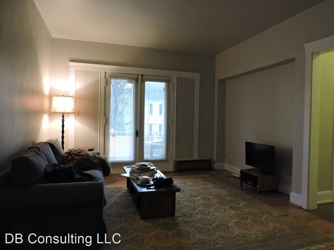 Building Photo - 128 W Nixon St