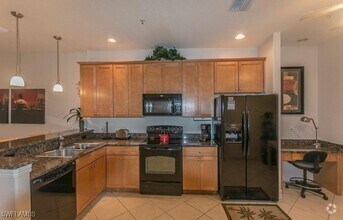 Building Photo - 9102 Chula Vista St