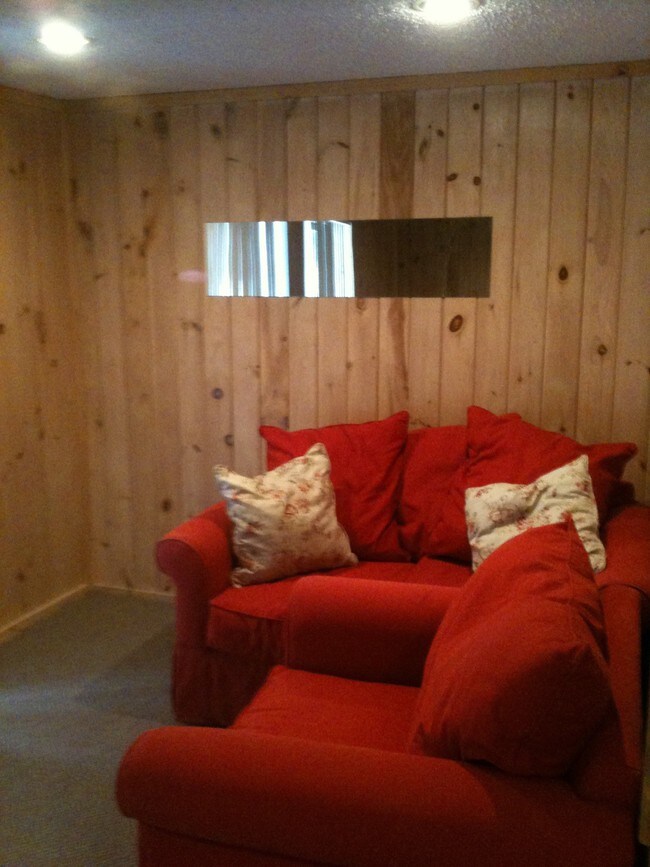 Building Photo - 7006 Chelsea Cv N