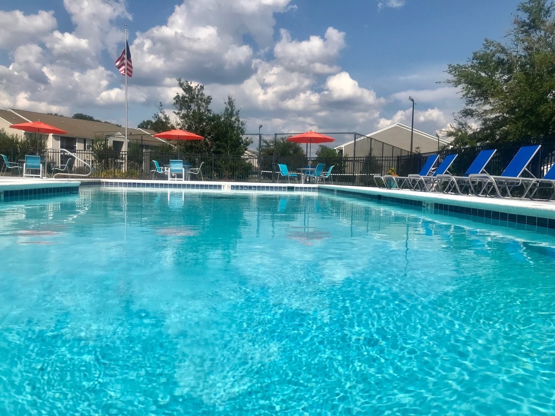 Creekwood North 15235 O'Neal Rd Gulfport, MS Apartments for Rent in