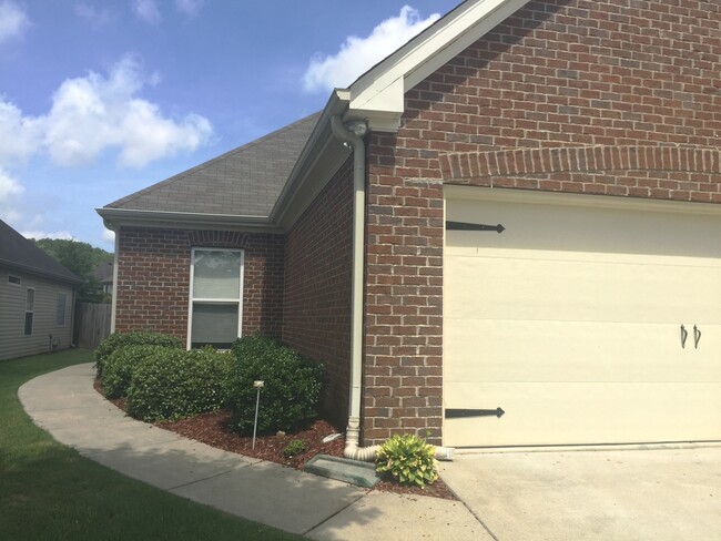 Foto del edificio - Home For Rent In Trussville!!  Available t...