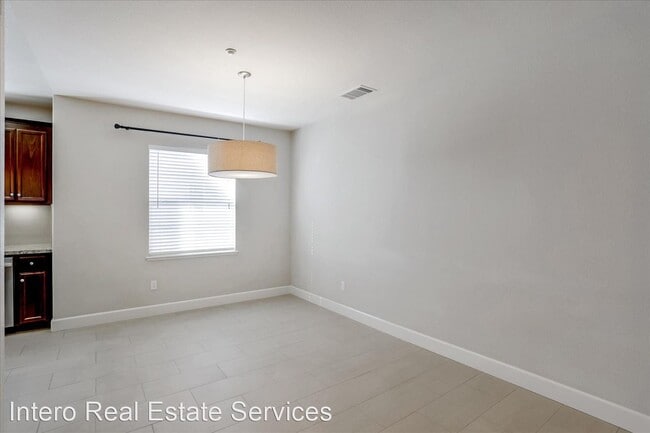 Building Photo - 2 br, 2.5 bath House - 1922 Hillebrant Place
