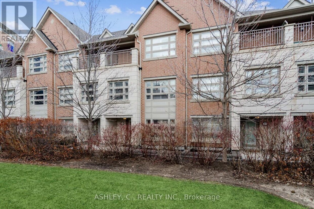 Primary Photo - 2460-2460 Prince Michael Drive