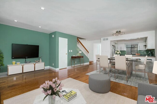 Foto del edificio - 5955 W 8th St